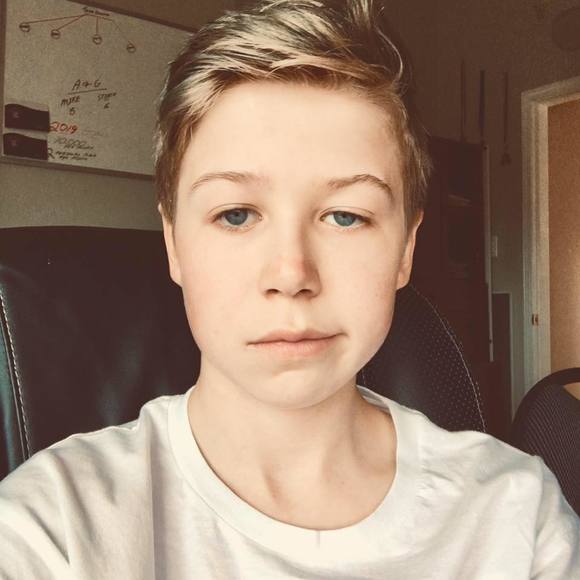 Meet your Posher, Chase - Picture 1 of 1